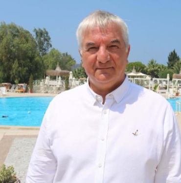 İngiliz turist yönünü Türkiyeye çevirdi