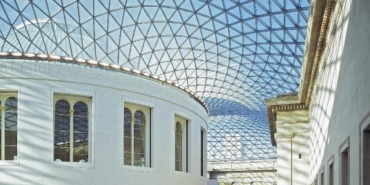 İngilterenin en köklü müzesinin bir çalışanı eserlerin çalınmasında sorumlu tutuldu