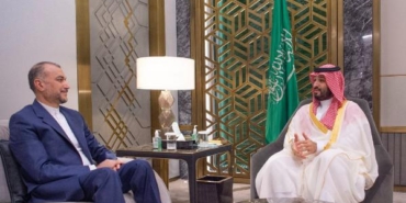 İran Dışişleri Bakanı, Suudi Arabistan Veliaht Prensi Bin Selman ile görüştü 22 İran Dışişleri Bakanı Suudi Arabistan Veliaht Prensi Bin Selman ile görüştü