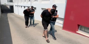 İş yerinde uyuşturucu ele geçirilen berber tutuklandı 35 İş yerinde uyuşturucu ele geçirilen berber tutuklandı