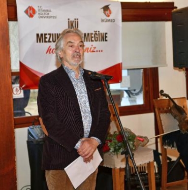 İskender Paladan tercih yapacak öğrencilere Edebiyat yeni bir dünya kurmak içindir