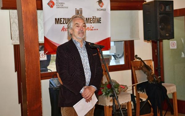 İskender Paladan tercih yapacak öğrencilere Edebiyat yeni bir dünya kurmak içindir