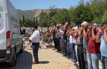 İslahiyede deprem sonrası ulaşılamayan Yunus Emrenin Adanada defnedildiği ortaya çıktı 2- Yeniden