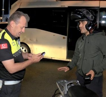 İstanbulda motosiklet sürücülerine denetim