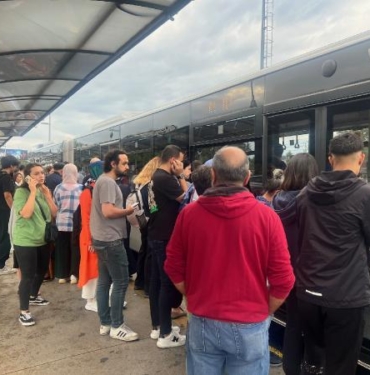İstanbulda toplu ulaşımda zamlı tarifenin ilk günü