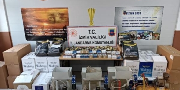 İzmir'de kaçak sigara operasyonunda 2 tutuklama 5 İzmirde kaçak sigara operasyonunda 2 tutuklama