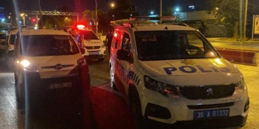 İzmir'de polisin yakaladığı aracın tavan kısmından uyuşturucu çıktı 36 İzmirde polisin yakaladığı aracın tavan kısmından uyuşturucu çıktı