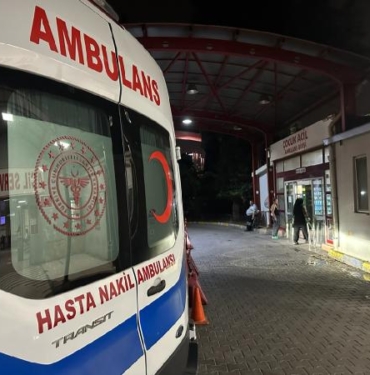 İzmir'de, tartıştığı kişi tarafından bıçakla öldürüldü 5 İzmirde tartıştığı kişi tarafından bıçakla öldürüldü