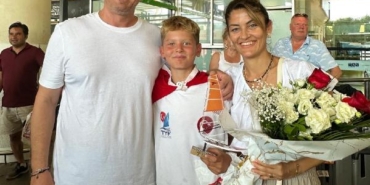 İzmirli sörfçü Sarp Şarlıdan büyük gurur