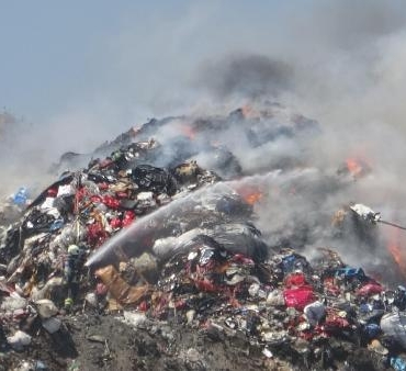 İzmitte çöp döküm sahasında yangın