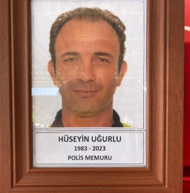 İzne geldiği memleketinde tartıştığı komşusu tarafından vurulan polis toprağa verildi