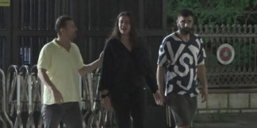 Kadıköy’de 4. kattan düşüp ölen Fatma Duygu Özkan’ın cenazesi Adli Tıp'tan alındı 20 Kadıköyde 4 kattan düşüp ölen Fatma Duygu Özkanın cenazesi Adli Tıptan alındı