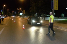 Kadıköyde trafik denetimlerinde 97 sürücüye ceza