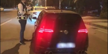 Kadıköy'de trafik kurallarına uymayan sürücülere 329 bin 892 TL ceza 33 Kadıköyde trafik kurallarına uymayan sürücülere 329 bin 892 TL ceza