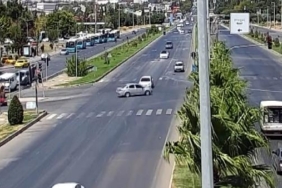 Kahramanmaraşta iki otomobilin çarpıştığı kaza kamerada 5 yaralı