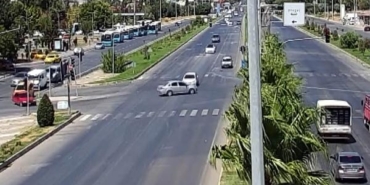 Kahramanmaraşta iki otomobilin çarpıştığı kaza kamerada 5 yaralı