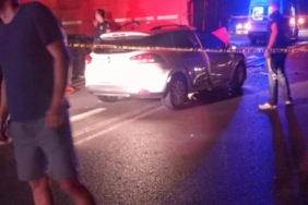 Kamyona çarpan otomobildeki baba öldü 2 çocuğu ve eşi yaralandı