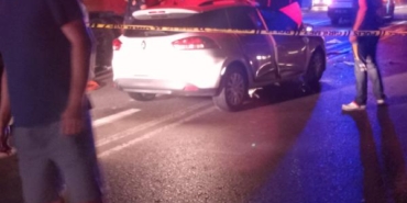 Kamyona çarpan otomobildeki baba öldü, 2 çocuğu ve eşi yaralandı 31 Kamyona çarpan otomobildeki baba öldü 2 çocuğu ve eşi yaralandı