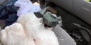 Kamyondaki valizden 6 kilo metamfetamin, 1 kilo kokain çıktı 5 Kamyondaki valizden 6 kilo metamfetamin 1 kilo kokain çıktı