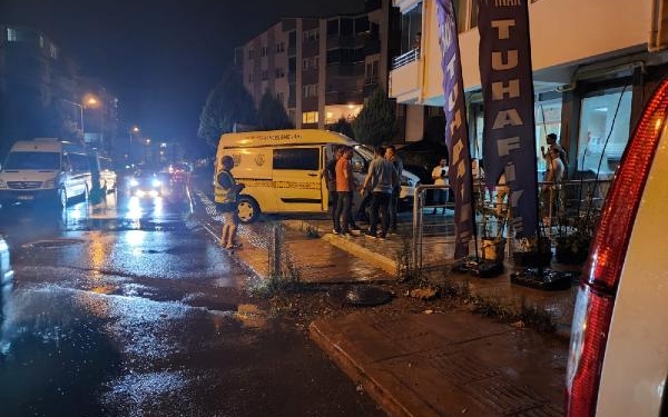 Kapısını açık bıraktığı eve dönünce bıçaklandı