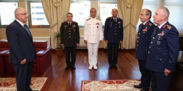 Kara Kuvvetleri Komutanlığı'nda devir-teslim (2) 13 Kara Kuvvetleri Komutanlığında devir-teslim 2