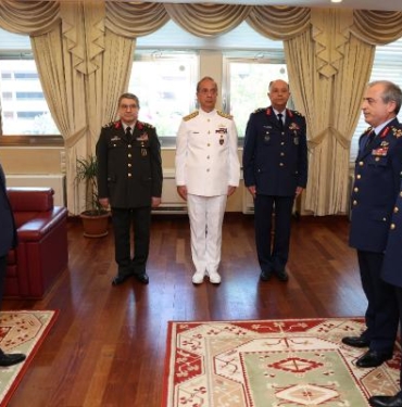 Kara Kuvvetleri Komutanlığında devir-teslim 2