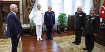 Kara Kuvvetleri Komutanlığı'nda devir-teslim 28 Kara Kuvvetleri Komutanlığında devir-teslim