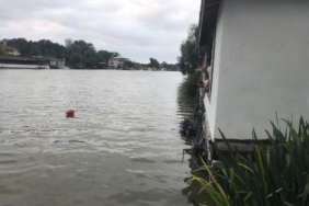 Karasuda konakladığı bungalov evin yanındaki nehirde cesedi bulundu