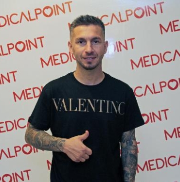 Karşıyaka Adem Büyükü kadrosuna kattı