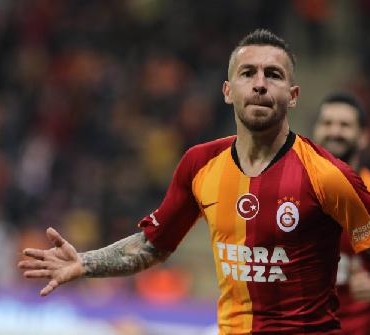 Karşıyakada Ergüllüden Adem Büyük bombası