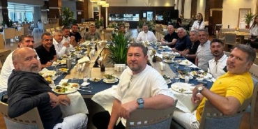 Karşıyakada yönetim şekilleniyor