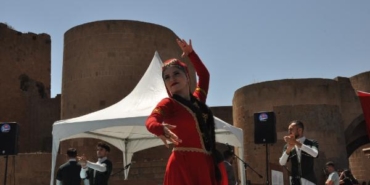 Kars'ta Ani'nin fethinin 959'uncu yıl dönümü kutlandı 38 Karsta Aninin fethinin 959uncu yıl dönümü kutlandı