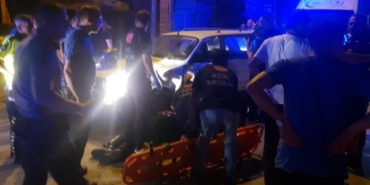 Kavga ihbarına giden motosikletli polis ekibi, otomobille çarpıştı: 2 polis yaralı 40 Kavga ihbarına giden motosikletli polis ekibi otomobille çarpıştı 2 polis yaralı