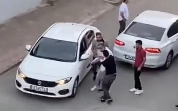 Kavgaya müdahale eden mahalleliyi bıçaklayan şüpheli Ayırmaya gelip bize saldırdılar