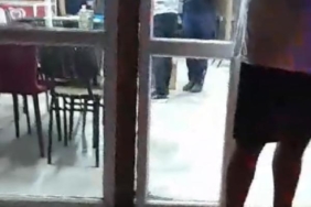 Kavgayı ayırmak isterken bıçaklanarak öldürüldü 22 Kavgayı ayırmak isterken bıçaklanarak öldürüldü