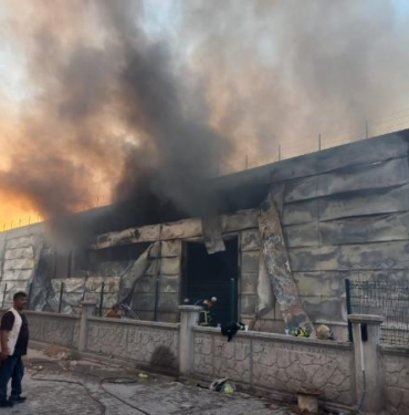 Kayseride mobilya fabrikasındaki yangın 2 saatte kontrol altına alındı