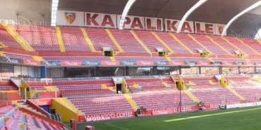 Kayserispor-Galatasaray maçının oynanacağı stadyum hazır hale getirildi 33 Kayserispor-Galatasaray maçının oynanacağı stadyum hazır hale getirildi