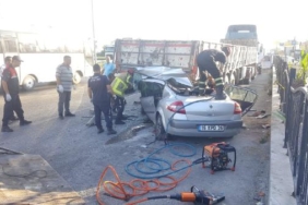 Kazada ölen aynı aileden 3 kişi toprağa verildi; çocuklarını kıramadığı için günübirlik tatile gitmiş 18 Kazada ölen aynı aileden 3 kişi toprağa verildi çocuklarını kıramadığı için günübirlik tatile gitmiş