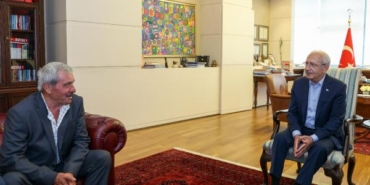 Kılıçdaroğlu, Er Fethi Şahin'in babası ile görüştü 3 Kılıçdaroğlu Er Fethi Şahinin babası ile görüştü