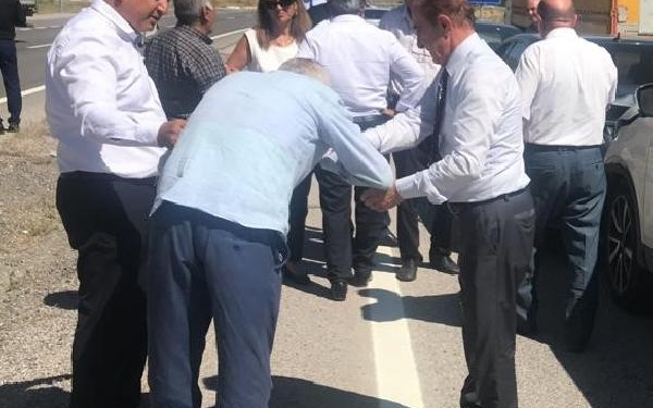 Kılıçdaroğlu'nun konvoyunda zincirleme kaza; 4 yaralı 6 Kılıçdaroğlunun konvoyunda zincirleme kaza 4 yaralı