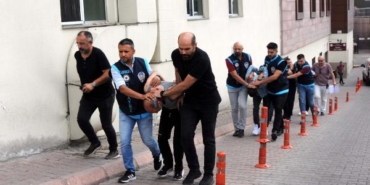 Kıraathane basıp, 1'i polis, 2 kişiyi yaralayan 4 şüpheli adliyede 39 Kıraathane basıp 1i polis 2 kişiyi yaralayan 4 şüpheli adliyede