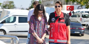 Kocatepe Camisi'ndeki fotoğraf çekimiyle ilgili 2 kişi gözaltında (2) 16 Kocatepe Camisindeki fotoğraf çekimiyle ilgili 2 kişi gözaltında 2