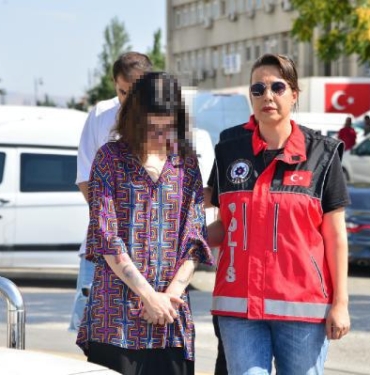 Kocatepe Camisindeki fotoğraf çekimiyle ilgili 2 kişi gözaltında 2