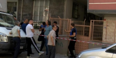 Küçükçekmece'de 7 katlı bina tahliye edildi 20 Küçükçekmecede 7 katlı bina tahliye edildi