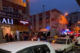 Küçükçekmecede iş yerine yapılan silahlı saldırıda 1 kişi hayatını kaybetti