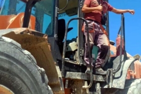 Kullandığı kepçeden düşüp, ölmüş 10 Kullandığı kepçeden düşüp ölmüş