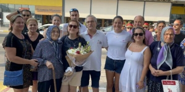 Kuzey Kanalı'nı yüzerek geçen Aysu Türkoğlu, Bodrum'a döndü (FOTOĞRAFLAR) 13 Kuzey Kanalını yüzerek geçen Aysu Türkoğlu Bodruma döndü FOTOĞRAFLAR