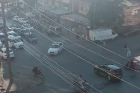 Magandalar yolu kesip cadde üzerinde drift yaptı