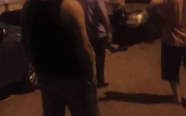 Mahallelinin şikayetiyle yakalanan kaçak göçmenler gözaltına alındı 