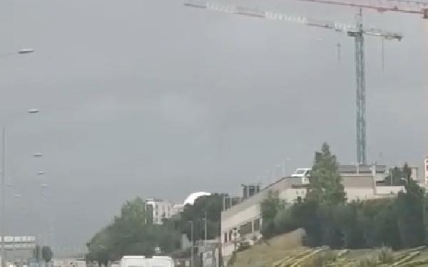 Maltepe'de abart egzoz kullanan sürücü sivil trafik ekiplerine yakalandı 1 Maltepede abart egzoz kullanan sürücü sivil trafik ekiplerine yakalandı